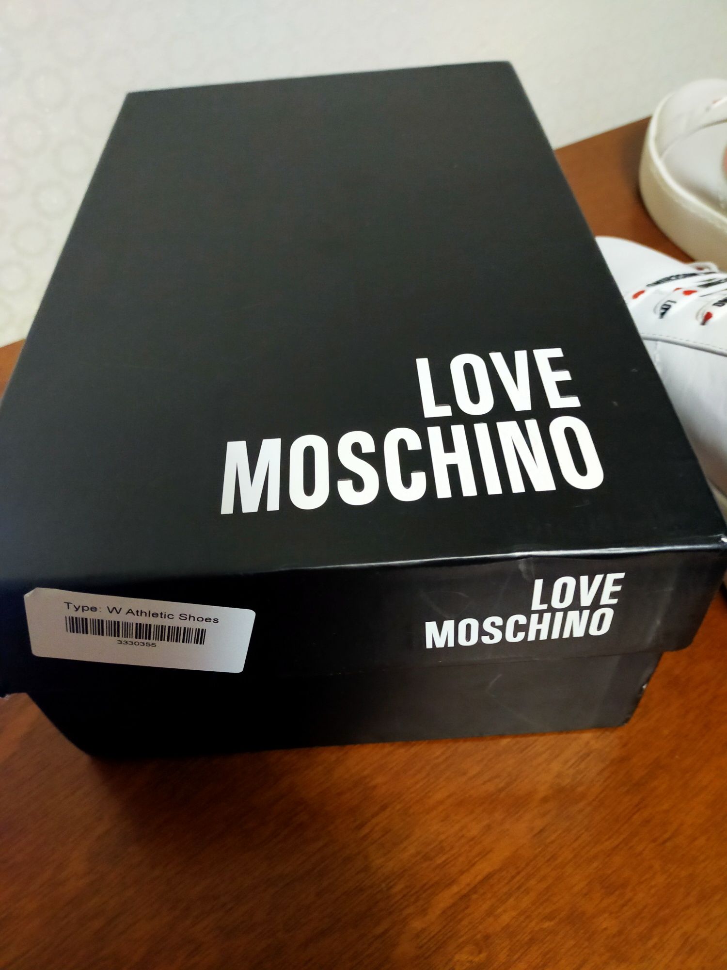 Продам новые Love Moschino (оригинал)
