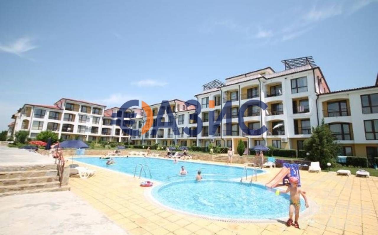 Продава се Тристаен апартамент в с. Равда, Област Бургас - 92 кв.м за 914 €/кв.м - Снимка #12