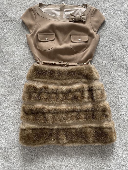 Rochie Elisabetta Franchi cu blana artificiala si curea detasabila