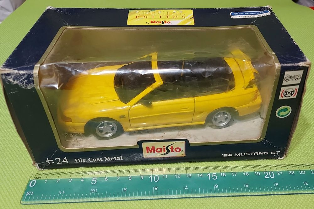 Количка  Mustang GT 94. Цена: 40лв.