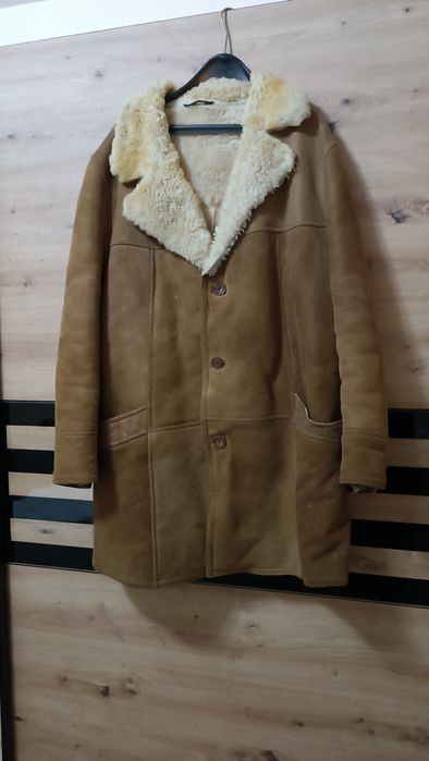 Мъжки кожух естествена овча кожа.