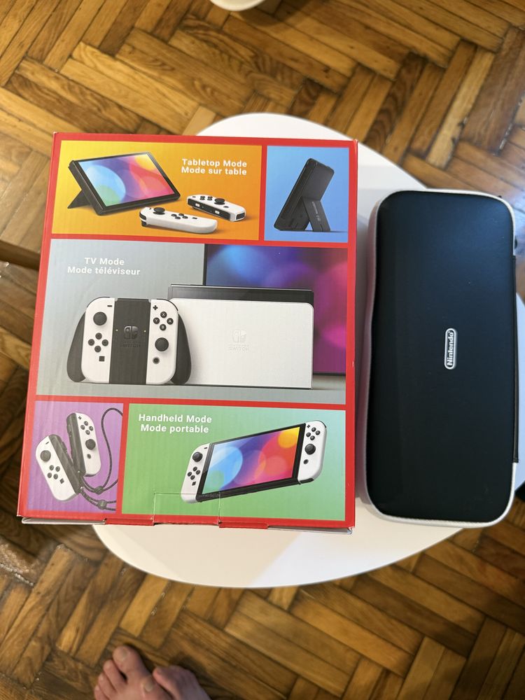 Nintendo Switch Oled Alb cu Card Micro SD 256 GB si husa de protectie