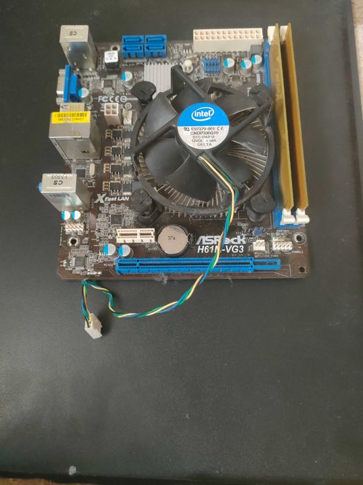 KIT placa de baza H61VG3, 8 GB RAM, Intel i7 3770