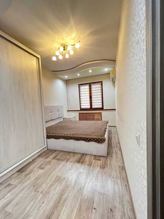 Юнусабад 3, 4/1/4 Продаётся квартира первая линия французская планиров