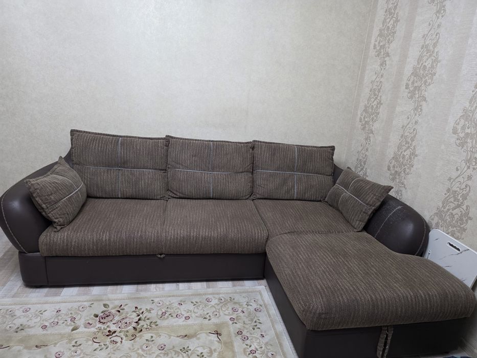 СРОЧНО!  ТОРГ!  Реальному покупателю скидка!Продаю угловой диван Лорен