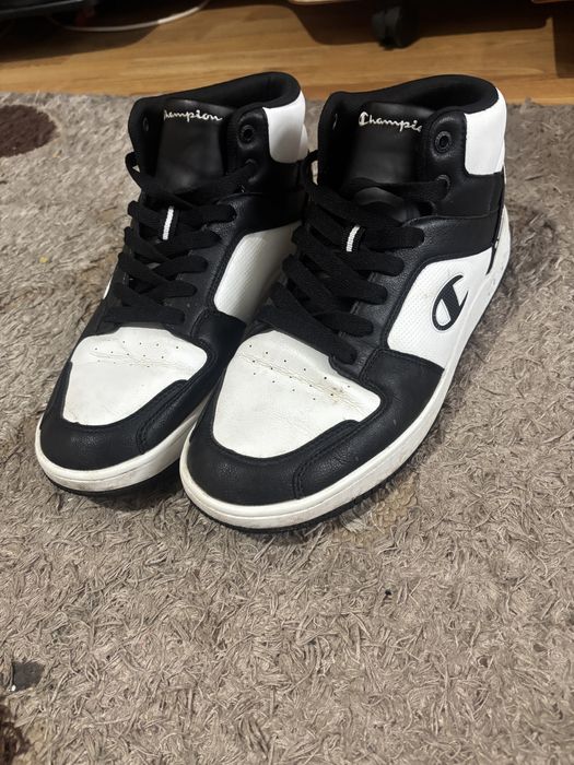 Vand adidasi campions