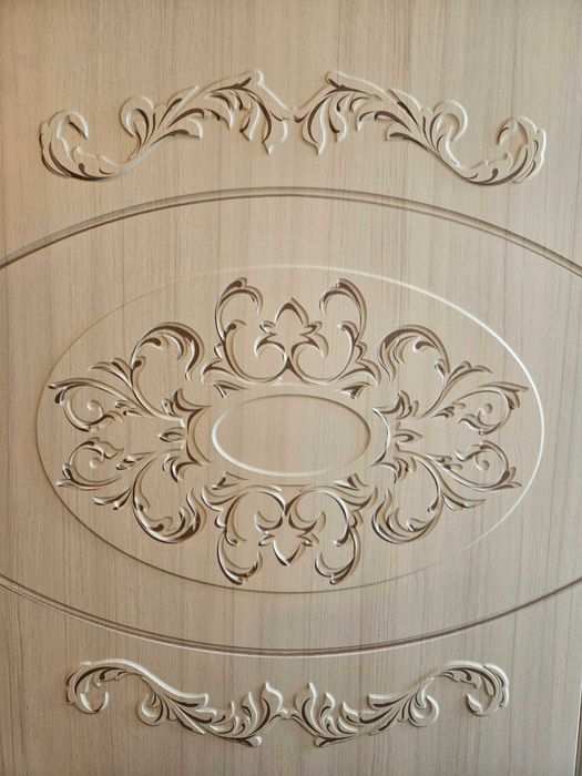 Еднокрилен гардероб с орнаменти