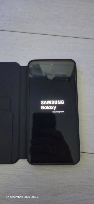 Samsung  S24 FE  Vând