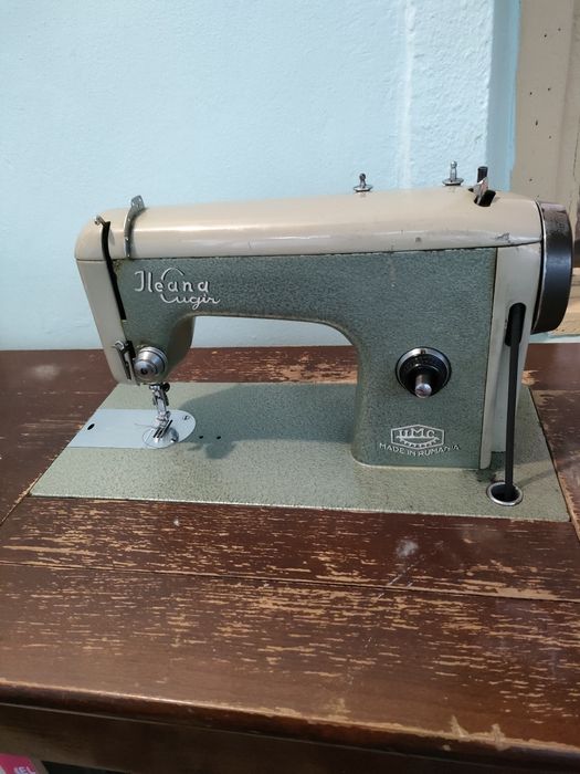 Vând mașină de cusut Ileana.
