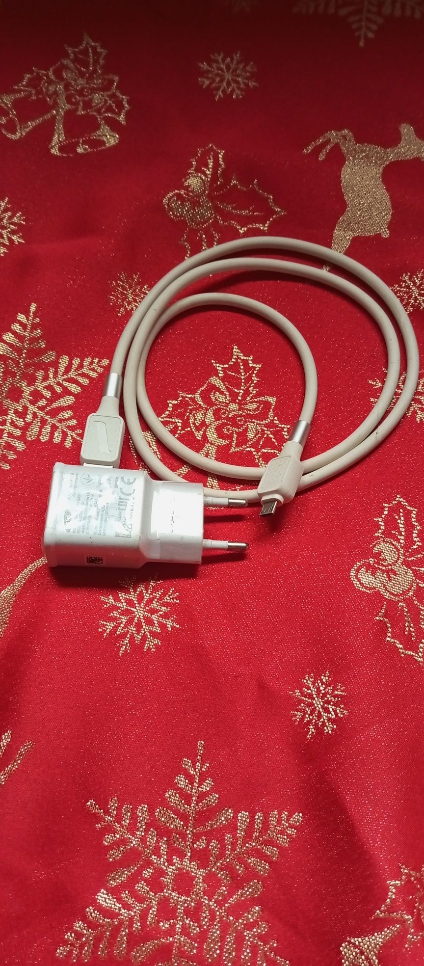 Продаётся зарядное устройство Самсунг.