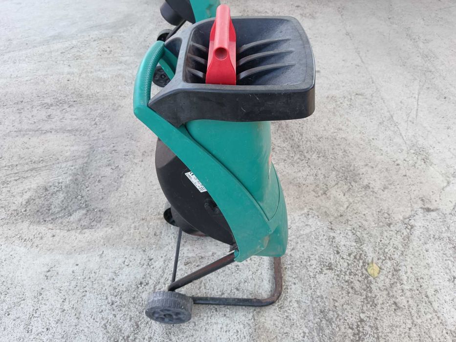 Tocator crengi Bosch