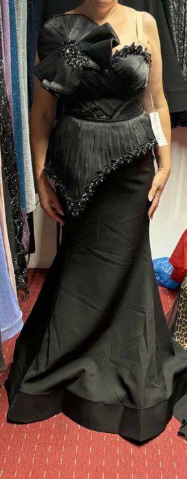 Rochie neagra eleganta