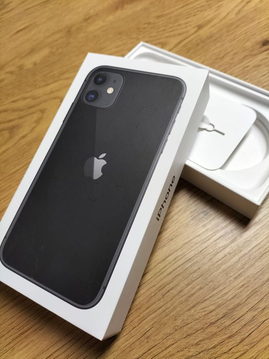 iPhone 11 black 64 gb