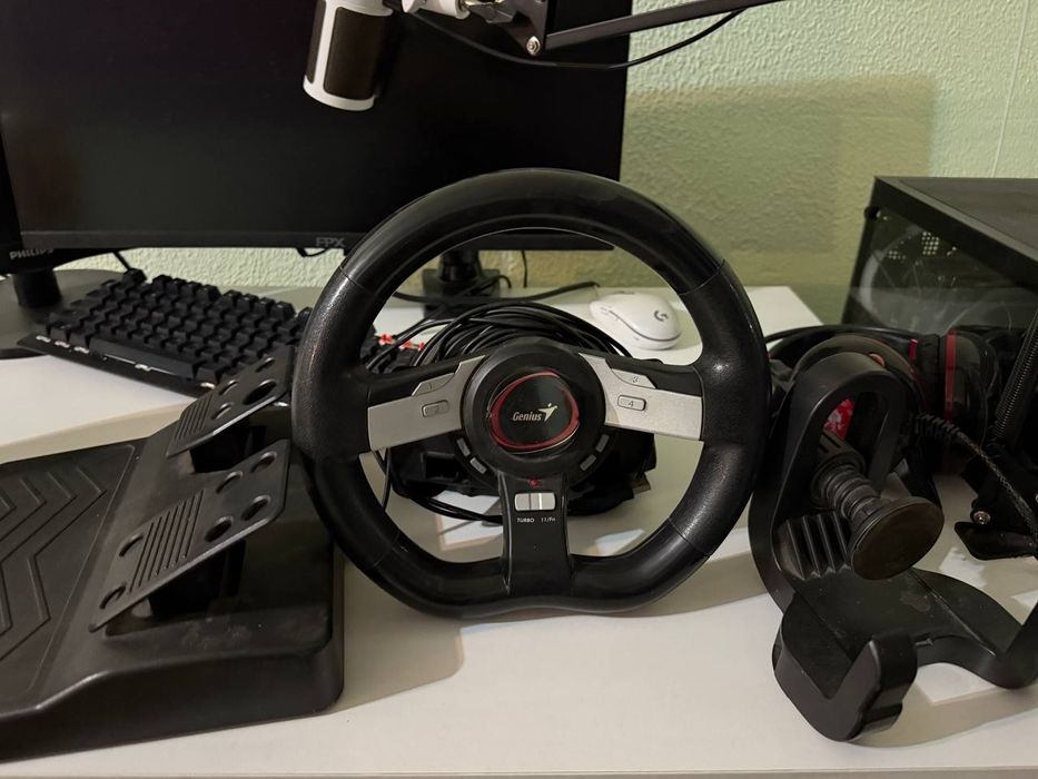 Продам игровой руль