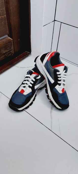 Кроссовки Манго р.37,5-38