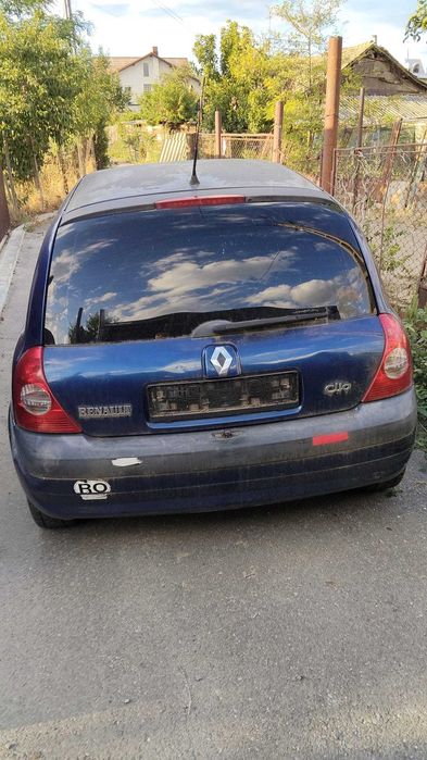 Vehicul pentru dezmebrare renault clio an 2002 motor 1.2 benzina 16 va