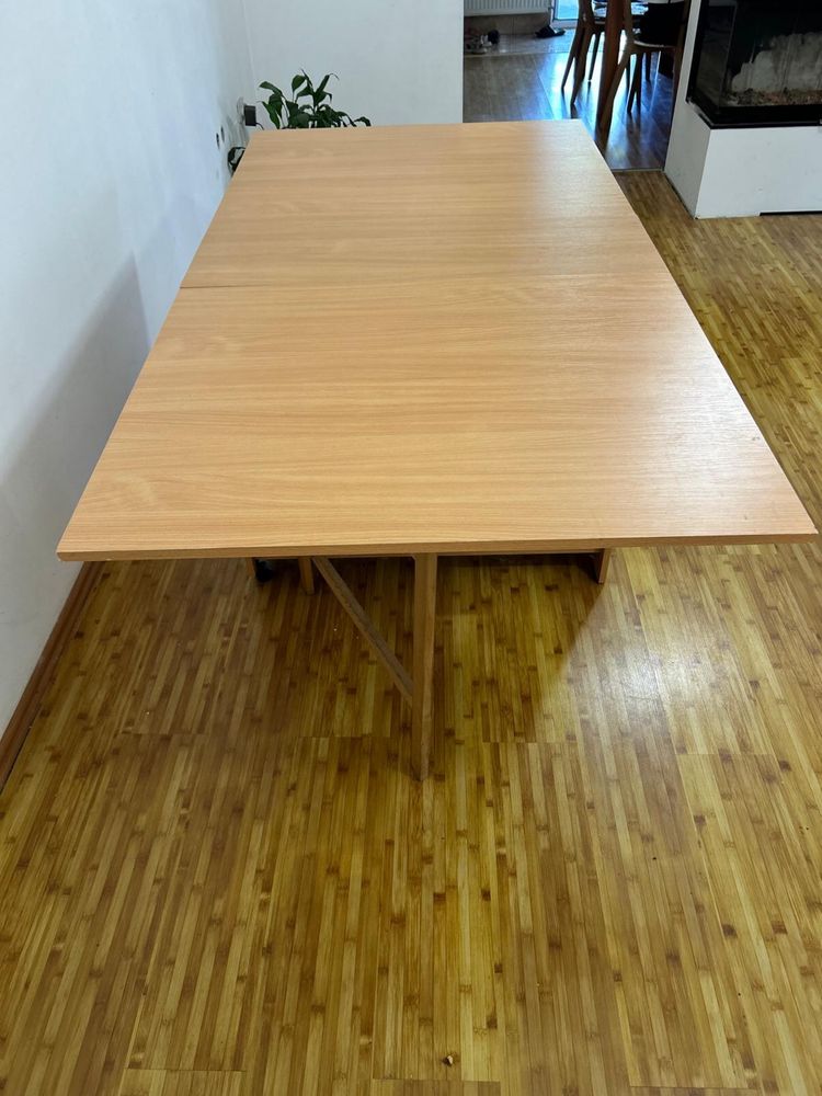 Masa extensibila living cu spatiu de depozitare