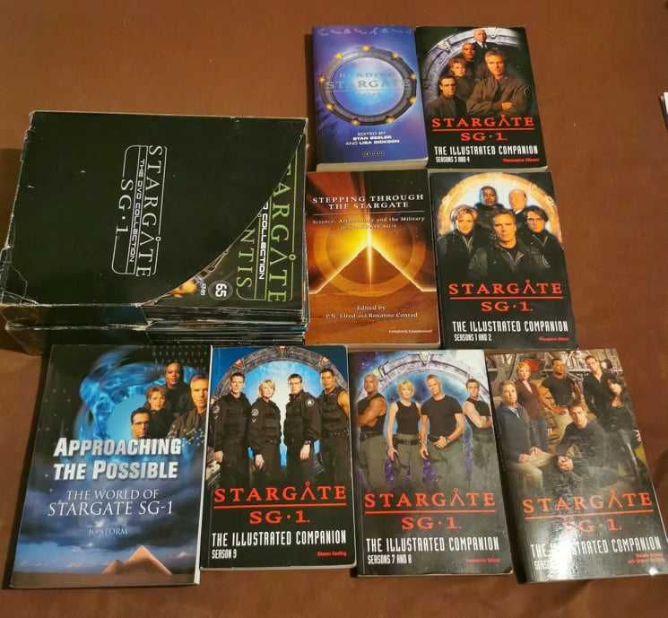 Colecție autenică STARGATE (Cărți, reviste, DVD-uri) + IRIS