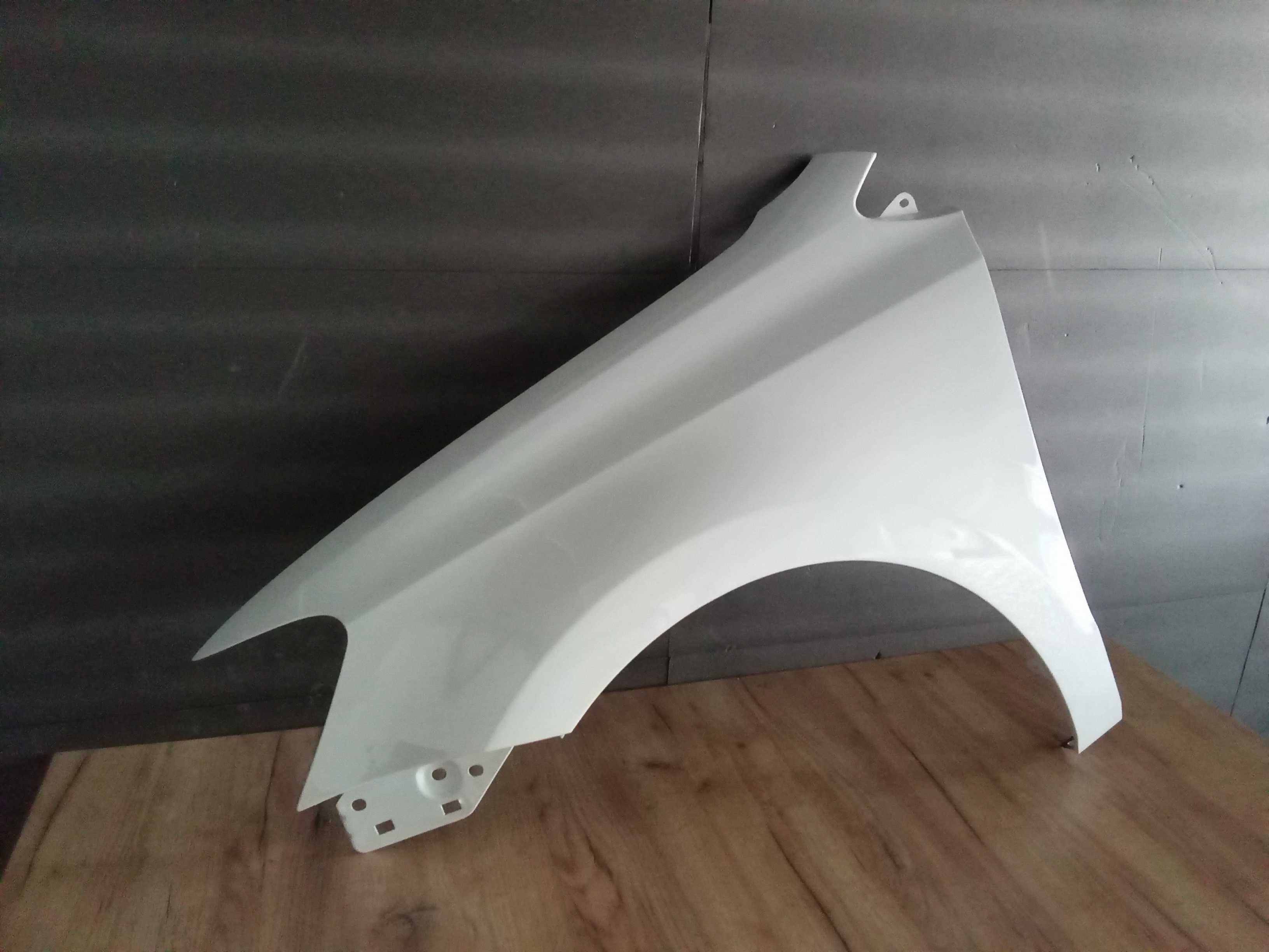Aripa fata VW Polo 6R 2009-2017+ Facelift Alb LC9A Stanga/Dreapta
