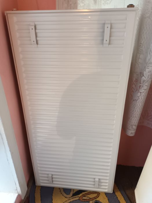 Vând radiator ferroli