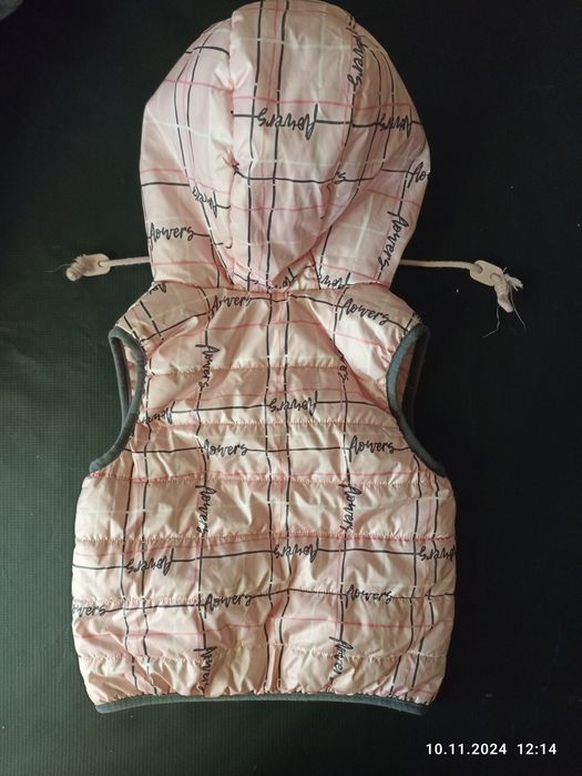 Button-Blue на 104см.детскаяКуртка-безрукавка