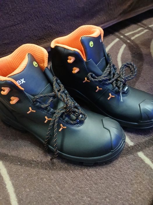 Работни обувки UVEX