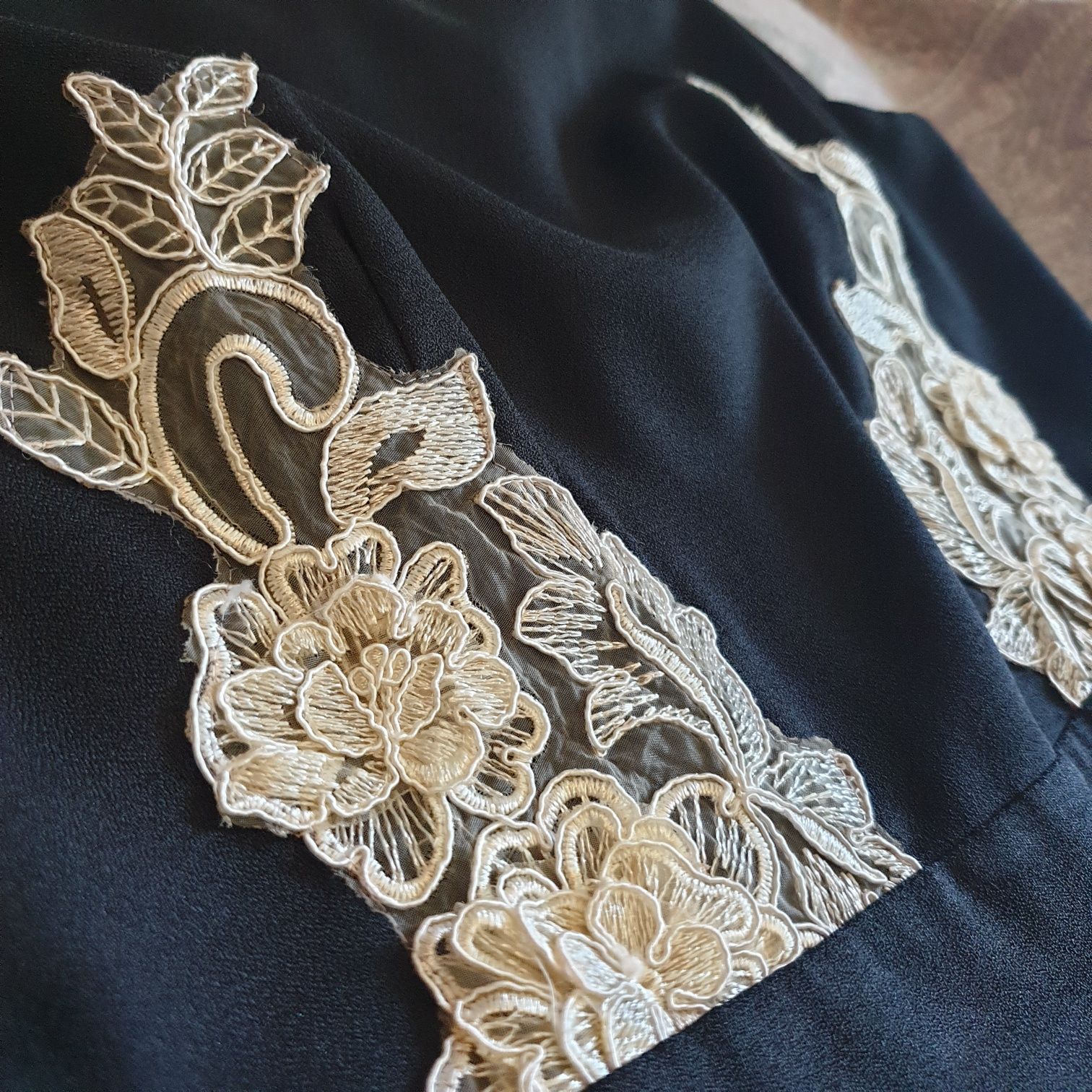 Salopeta ocazie cu broderie