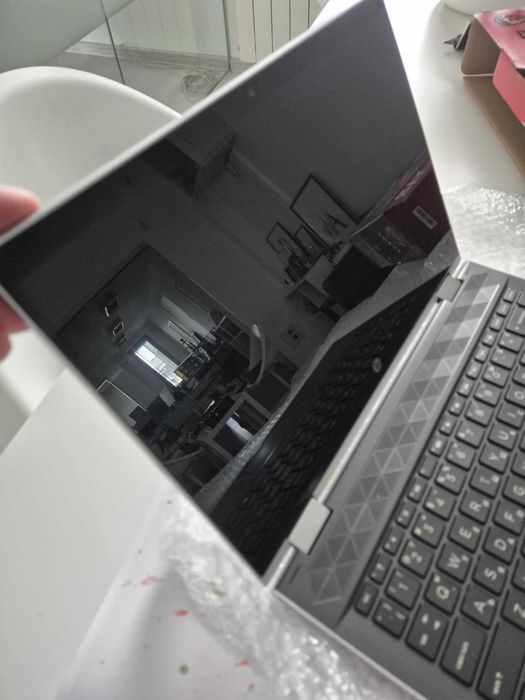 HP Pavilion x360 14-cd0037nu (Повредено дъно, за части)