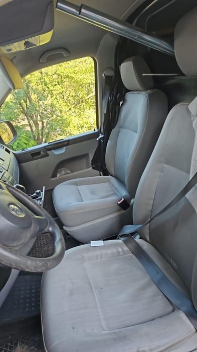 Vand T5 cu doua locuri, 2011 negociabil 5500€