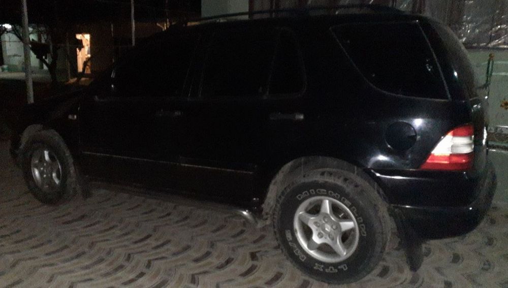 МЛ 320  мерседес сотилади