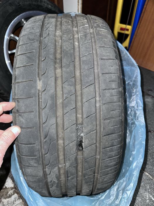 Vand anvelope 245 40 r17 dot 2021 ca noi folosite 3 luni