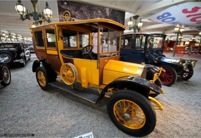 Самая редкий ретро автомобили стартй времён.
