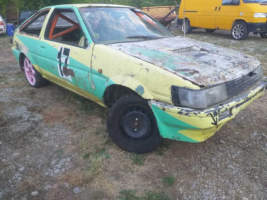 Toyota corolla AE86