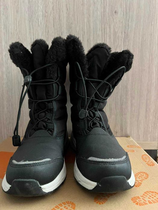 Два чифта дамски/детски зимни обувки