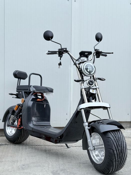 Scuter electric nou cu cartela