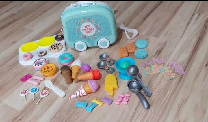 Set de joaca copii/ghiozdanel cu dulciuri(multe accesorii)