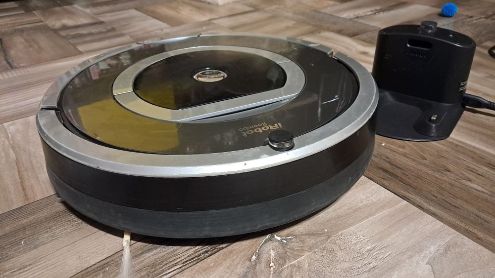 Robot aspirator iRobot Roomba 782e