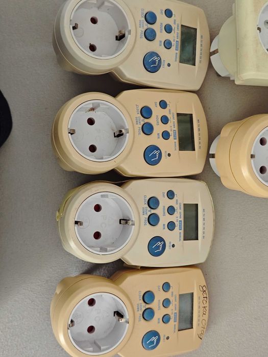 Контакт програмируем реле за време