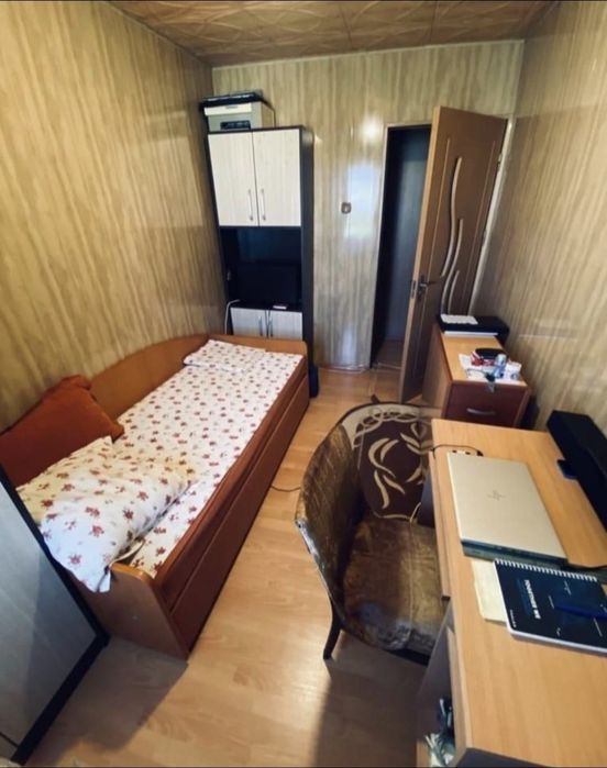 Vând în rate apartament 3 camere, zona Distrigaz!