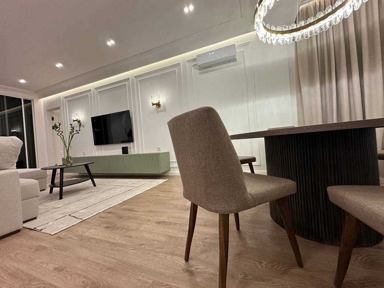 Новостройка 3-комн, 133 м², Дизайнерский ремонт, Ц-6 (Gentlemen’s Pub)