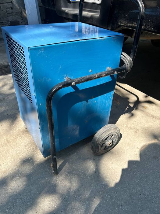 Влагоабсорбатор,внос от Англия 14 литра на денощиеограбен индустриален