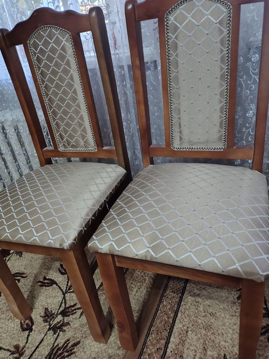 Продам стулья 8 штук