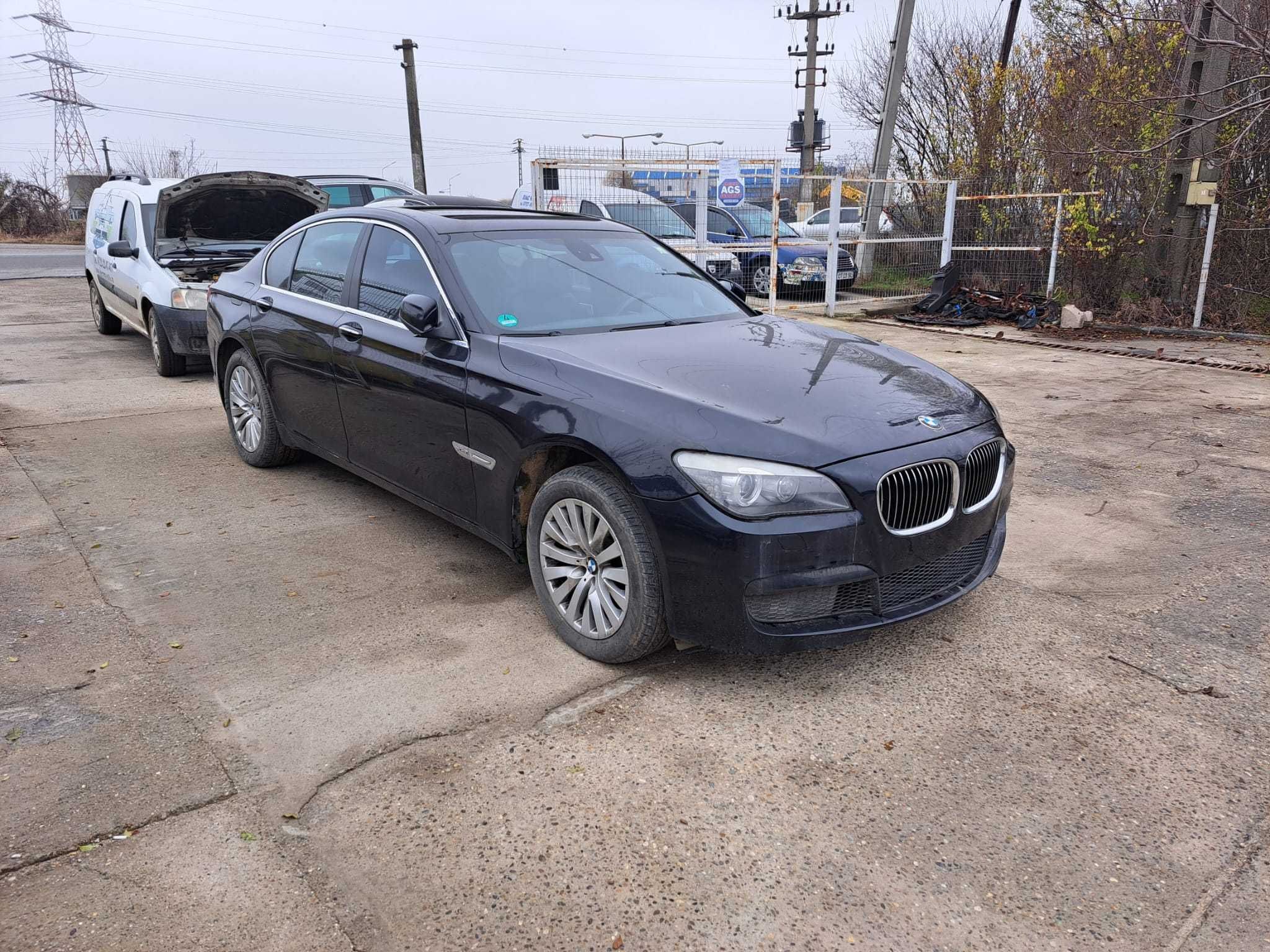 Dezmembrez Bmw F01 740XD M-PACK 306 Cai 2011 176.000 KM