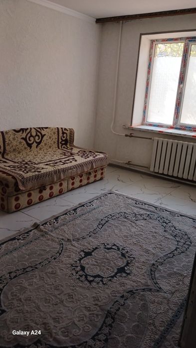 Сдам однокомнатную,  в микрорайоне Жетысу. 80 тысяч плюс коммусуги.