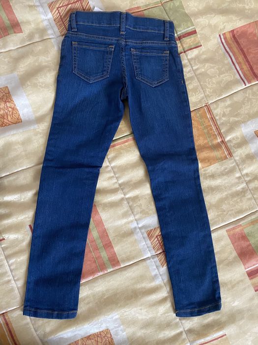 Blugi skinny pentru fete