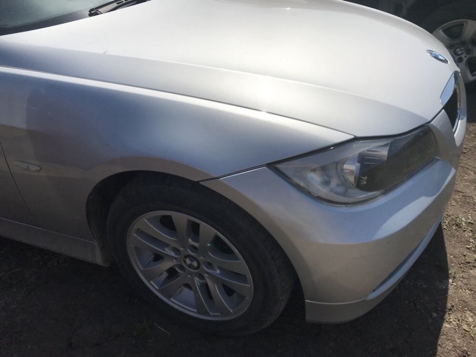 Vând bara fata, aripi, faruri, trager, capota bmw e90, e91.