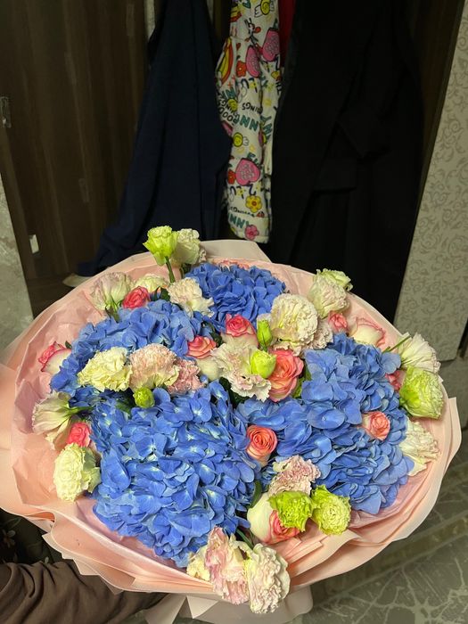 огромный букет цветов гул