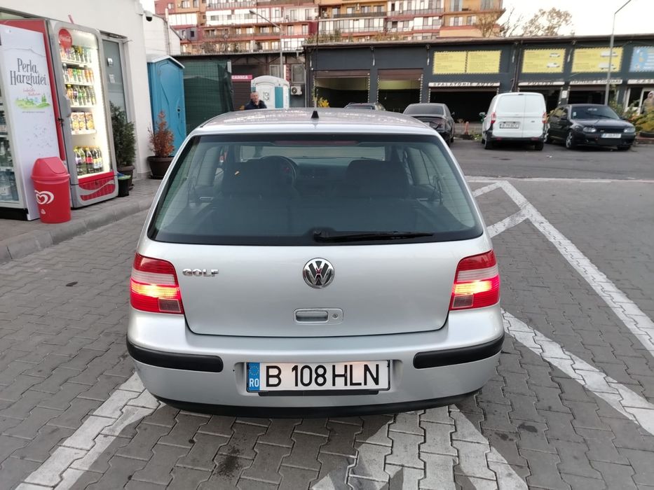 Vând vw golf 4 an 2004 motor 1,4 benzina