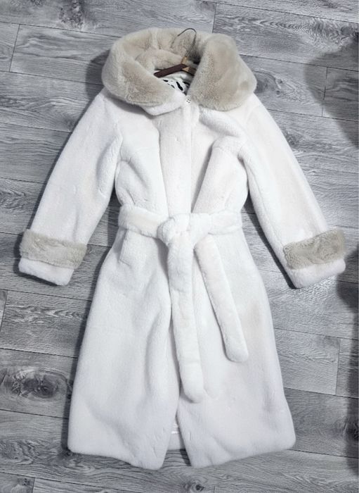 Теплая зимнаяя экошуба