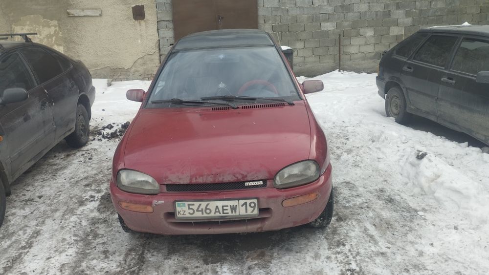 Авто машина мазда